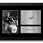 HWC Trading FR A4 Ringo Starr The Beatles Cadeaux Imprimé Signé Autographe Photo pour les fans de musique – A4 Encadré